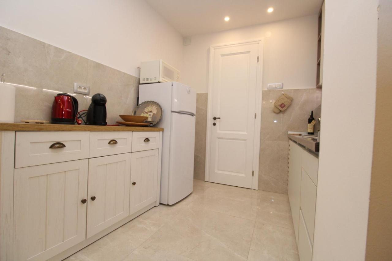 Apartman Centar Sa Sigurnim Parkingom Σαράγεβο Εξωτερικό φωτογραφία