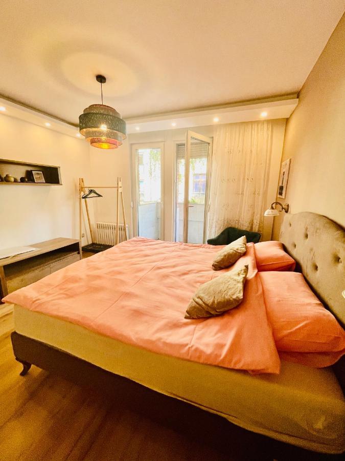 Apartman Centar Sa Sigurnim Parkingom Σαράγεβο Εξωτερικό φωτογραφία